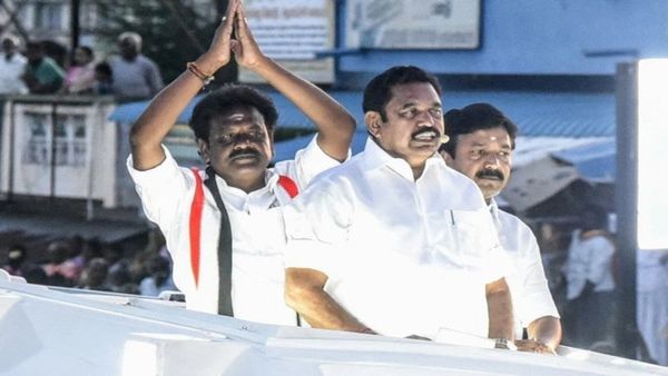 விறுவிறு விக்கிரவாண்டி.. முந்திக் கொண்ட திமுக! அதிமுகவில் அடங்கிய பஞ்சாயத்து.. வேட்பாளர் கன்பாஃர்ம்!