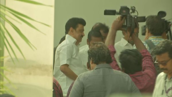 டெல்லிக்கு புறப்பட்டார் முதல்வர் ஸ்டாலின்.. பிரதமர் யார்? இந்தியா கூட்டணி தலைவர்களுடன் அவசர ஆலோசனை!