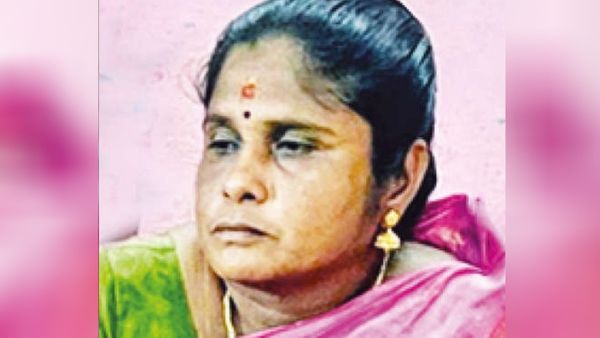 பட்டா மாறுதல்.. விஏஓவை தேடி வந்த வில்லங்கம்.. நாகை செல்வியை கையும் களவுமாக சிக்க வைத்த கணேசன்