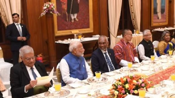 குடியரசுத் தலைவர் விருந்தில் மோடிக்கு பக்கத்தில் மாலத்தீவு அதிபர்! சீனாவுக்கு ஸ்ட்ராங் மெசேஜ்