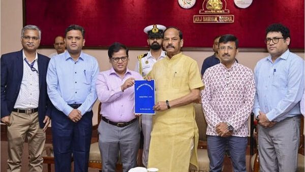 ஒடிசா மாநில முதல்வராக மோகன் மாஜி தேர்வு.. பாஜக எம்எல்ஏக்கள் கூட்டத்தில் முடிவு