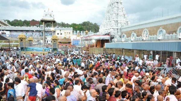 தொடர் விடுமுறை! வண்டியை திருப்பதிக்கு விட்ட பக்தர்கள்! ! ஒரு நாள் உண்டியல் வருமானம் எவ்வளவு?