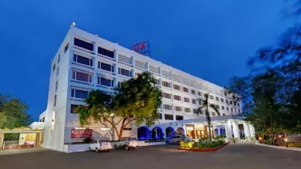 ஆரம்பத்தில் இருந்தே எல்லமே தப்பு.. தசுவக சொன்னது எல்லாமே பொய்! அடித்துப் பேசும் எஸ்ஆர்எம் குழுமம்.!