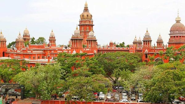 தமிழகத்தில் 3 ஆண்டுகளில் ரூ.5812 கோடி கோயில் நிலங்கள் மீட்பு.. ஹைகோர்டில் அரசு தந்த முழு பட்டியல்