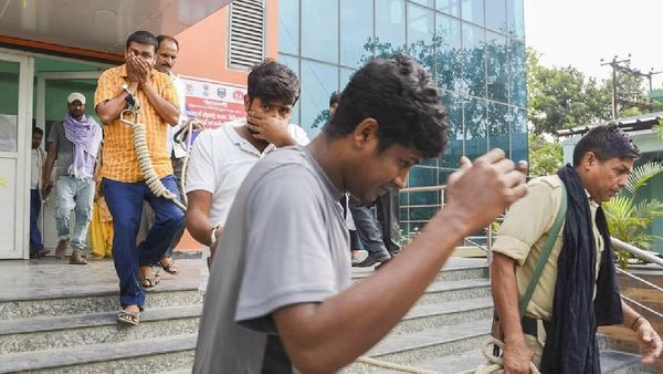 நீட் வினாத்தாள் “லீக்” ஆனது உறுதி.. 17 மாணவர்களை தகுதி நீக்கம் செய்தது தேசிய தேர்வு முகமை!