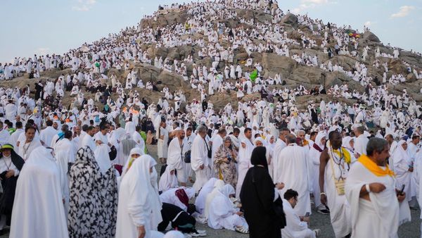 ஹஜ் புனித பயணம் சென்ற இந்தியர்கள் 98 பேர் மரணம்.. மெக்கா வெயில் கடுமைக்கு காரணம் என்ன தெரியுமா?