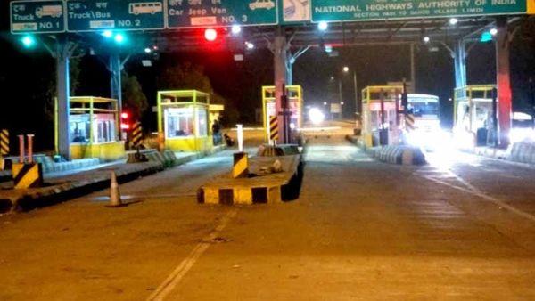 லோக்சபா தேர்தல் முடிந்த கையோடு.. நாடு முழுக்க உயரும் சுங்க கட்டணங்கள்.. நாளை நள்ளிரவு முதல் அமல்!