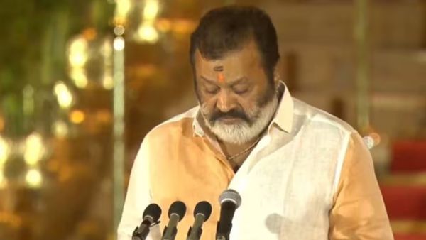 பதவியேற்ற மறுநாளே ஷாக் கொடுத்த சுரேஷ் கோபி.. மத்திய அமைச்சர் பதவி வேண்டாம்.. பரபர பேட்டி