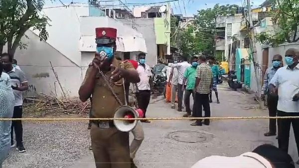 கழிவறைக்குள் கசிந்த விஷவாயு.. மூதாட்டி உள்பட 3 பேர் உயிரிழப்பு! அக்கம் பக்கத்தினர் வெளியேற உத்தரவு