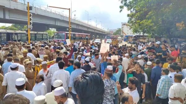 கோயம்பேடு மசூதி சிஎம்டிஏ இடம் என்றால்.. சார்பதிவாளர் ஆபிஸ் கிரையம் செய்தது எப்படி? எஸ்டிபி கேள்வி