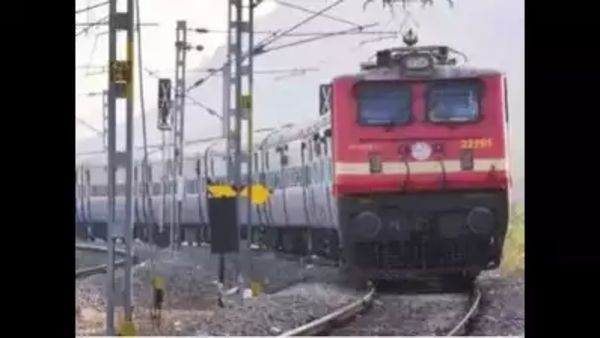 மகாலட்சுமினே பேரு வைங்க..! ஓடும் ரயிலில் பிரசவம்.. உதவிய இந்து குடும்பம்! முஸ்லீம் தம்பதி நெகிழ்ச்சி