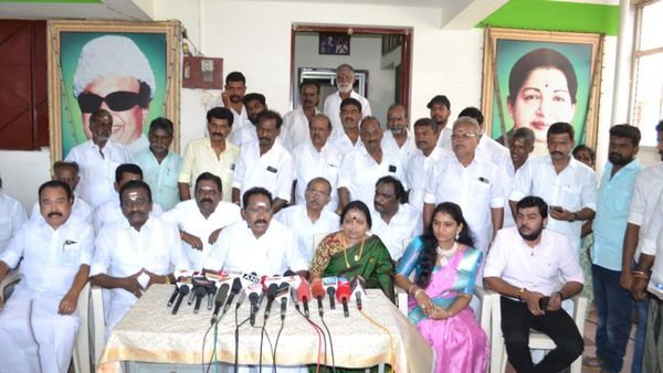 மாற்றான் தோட்டத்து மல்லிகைக்கும் மணமுண்டு..காப்பாற்றும் ராகுல்! செல்லூர் ராஜு பிறந்த நாள் வாழ்த்து.!