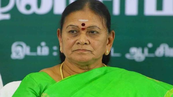 இந்த கையில காசு..அந்த கையில ஆர்டர்! பல லட்சத்தை சுருட்டியதாக புகார்! அதிமுக மாஜி சரோஜாவுக்கு சிக்கல்