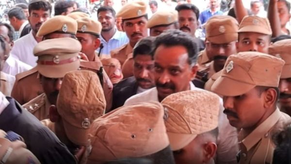 அதிமுக மாஜி எம்.ஆர்.விஜயபாஸ்கரை 2 நாள் சிபிசிஐடி கஸ்டடியில் விசாரிக்க அனுமதி! கூடவே முக்கிய நிபந்தனை