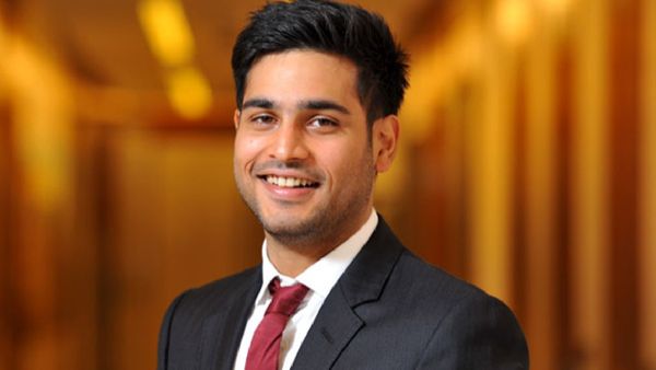 திவாலான தந்தை; 2,000 கோடி கம்பெனியை மீட்ட மகன்! யார் இந்த ஜெய் அன்மோல் அம்பானி