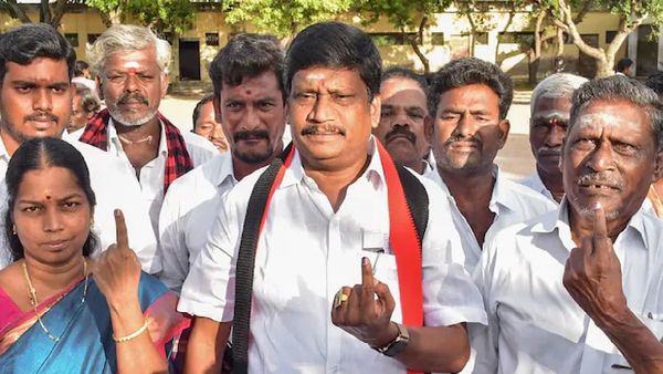 விக்கிரவாண்டி: திமுக 67,757 வாக்கு வித்தியாசத்தில் மெகா வெற்றி.. தலைவர்கள் பிரசாரம் செய்யாமலே சாதனை