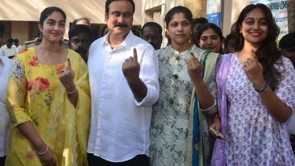 தருமபுரி போச்சு.. விக்கிரவாண்டியில் அதோ கதி! ஒட்டுமொத்த குடும்பத்தை இறக்கிய ராமதாஸ்! ஆனால்..ரிசல்ட்?