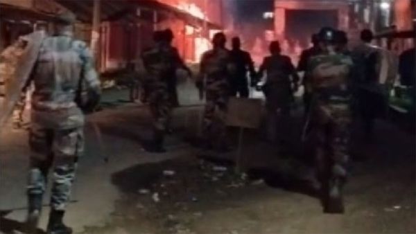 மணிப்பூரை தொடர்ந்து.. திரிபுராவிலும் வன்முறை! இன்டெர்நெட் இணைப்பு துண்டிப்பு.. 144 தடை - பரபரப்பு