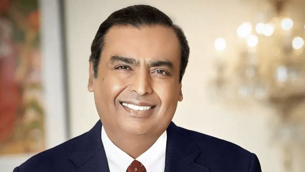 தினம் ரூ.3 கோடி செலவு செஞ்சாலும் முகேஷ் அம்பானியின் சொத்து காலியாக இத்தனை ஆண்டு ஆகுமா? அடேங்கப்பா