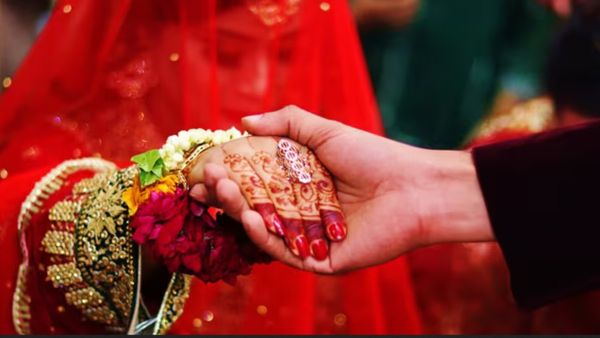 உங்கள் நட்சத்திரம் என்ன? கார்த்திகை நட்சத்திரக்காரர்கள் திருமணம் கைகூட என்ன செய்ய வேண்டும்?