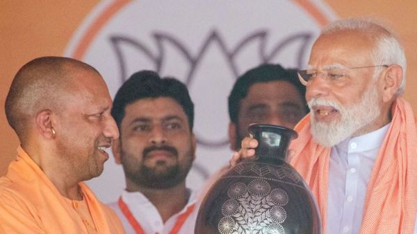 உத்தர பிரதேசம்.. 10 சட்டசபை தொகுதிகளுக்கு இடைத் தேர்தல்.. யோகிக்கு அக்னி பரிட்சை! கள நிலவரம் என்ன?