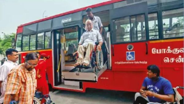 அப்படி போடு.. மாற்று திறனாளிகள் அரசு பஸ்ஸில் 