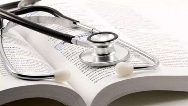 தமிழில் மருத்துவம், என்ஜினியரிங் உயர்கல்வி படிப்பு நூல்கள்.. தமிழ்நாடு அரசு அசத்தல் முடிவு