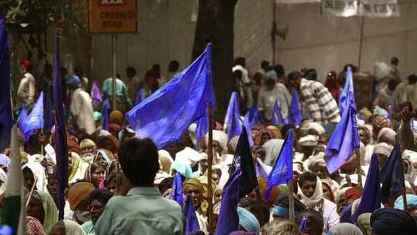 வணிகத்திலும் ஏற்றத்தாழ்வு? மற்றவர்களை விட தலித் வணிக உரிமையாளர்களின் வருவாய் குறைவு! ஆய்வில் ஷாக்