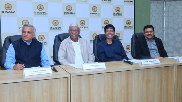 சென்னை ஐஐடிக்கு ரூ.228 கோடியை நன்கொடையாக வழங்கிய முன்னாள் மாணவர் கிருஷ்ணா சிவுகுலா!