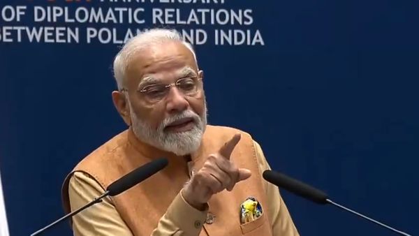 இதுதான் இந்தியாவின் அடையாளம்.. போலந்தில் பிரதமர் மோடி சொன்ன உடன்.. மொத்த அரங்கமும் அதிர்ந்தது