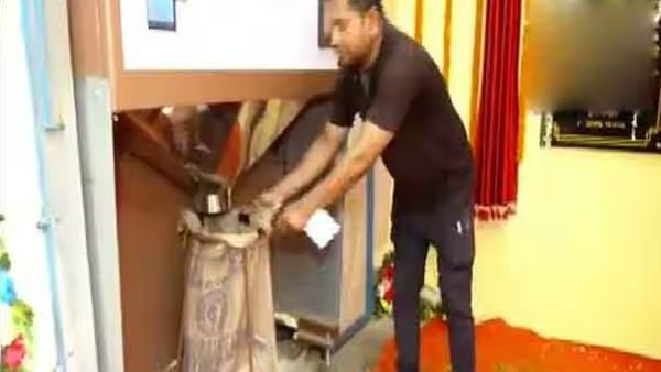 ஆதார் கார்டு, ரேஷன் கார்டு போதுமே.. இந்தியாவின் முதல் 