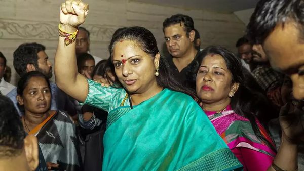 ஆசுவாசம் கொடுத்த மணீஷ் சிசோடியா.. ஆறுதலுக்காக காத்திருக்கும் கவிதா! ஜாமீன் மனு மீது இன்று விசாரணை