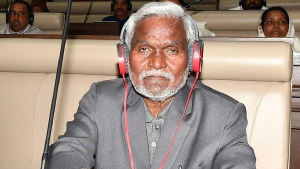 பாஜகவில் இணையும் சாம்பாய் சோரன்.. உறுதி செய்த ட்விட்டர்! ஆஹா நோட் பண்ணுங்க.. கவிழும் ஜார்கண்ட் அரசு?