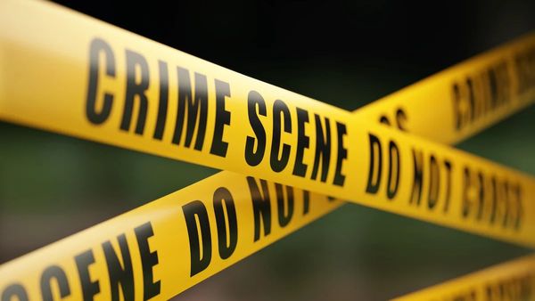 மோடியை புகழ்ந்த மனைவி.. கொதிக்கும் சாம்பாரை ஊற்றிய கணவர்.. முத்தலாக் கூறியதால் வழக்கு