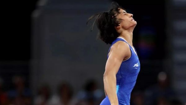 100 கிராமில் மிஸ்ஸான பதக்கம்.. வெள்ளியை பகிர்ந்து கொடுக்க கோரிய வினேஷ் போகத்! தீர்ப்பு ஒத்திவைப்பு