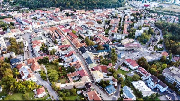 சொன்னா நம்பமாட்டீங்க.. பத்தே செகண்டில் 3 நாடுகளுக்கு போயிடலாம்.. உண்மை தான்..! எப்படின்னு பாருங்க!