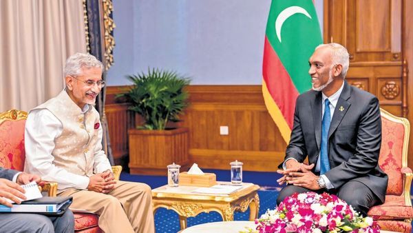 சீனாவுக்கு செக்.. வழிக்கு வந்த மாலத்தீவு.. ஜெய்சங்கர் பயணத்தினால் உருவான முக்கிய ஒப்பந்தம்