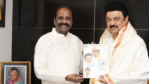 முதல்வர் ஸ்டாலினை சந்திக்க வீட்டிற்கே போன வைரமுத்து.. நெகிழ்ந்து போய் வெளியிட்ட பதிவு