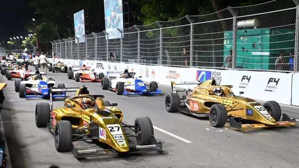 பட்டாசு! சென்னையில் மீண்டும் ஃபார்முலா 4 கார் பந்தயம்.. எப்போ தெரியுமா? அடுத்து கோவையிலும்!