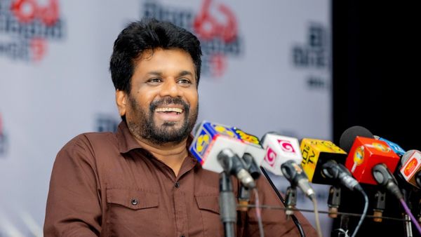 ஆட்சியை பிடித்த “மூன்றெழுத்து மந்திரம்