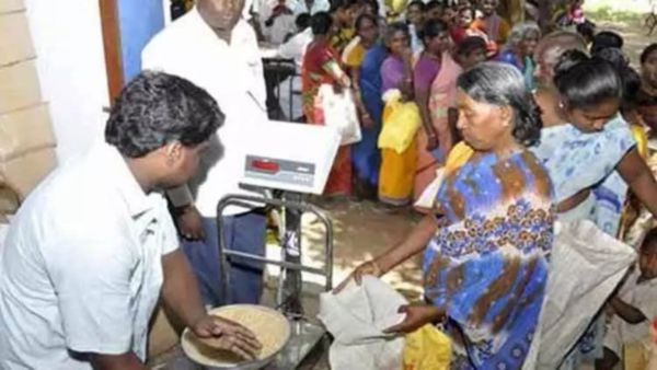 ரேஷன் வாங்கியாச்சா? அரிசி அட்டைதாரர்களுக்கு வந்த சிக்கல்.. இன்றே ரேஷனை வாங்கிடுங்க.. வந்தது அறிவிப்பு