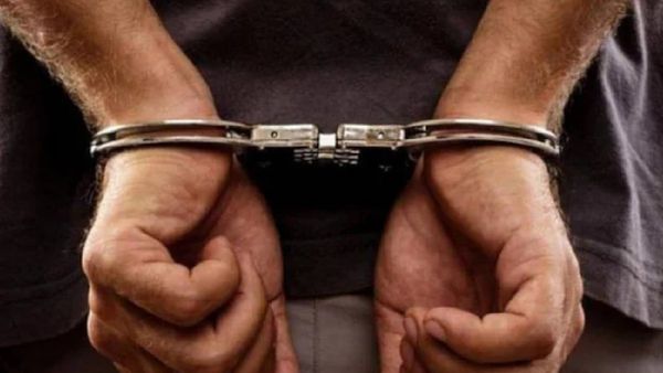 நைட் 11 மணிக்கு வரேன்! பாயை எடுத்து வை! அதிர்ந்த 9ஆம் வகுப்பு மாணவி! பள்ளி ஆசிரியர் போக்சோவில் கைது