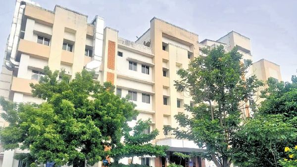 ரமணா பட பாணியில்.. சென்னை அரசு மருத்துவமனையில்.. உயிரிழந்த குழந்தைக்கு 40 நிமிடங்கள் சிகிச்சை?