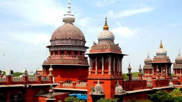 பெண் நீதிபதிக்கு வந்த போன்.. அடுத்த செகண்டே கமிஷனரிடம் ஓடிய உதவியாளர்.. அதிர்ந்த சென்னை ஹைகோர்ட்