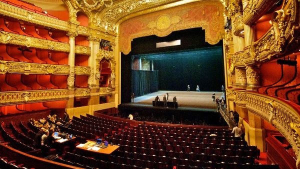 24 மணி நேரமும் தியேட்டர்களுக்கு அனுமதி.. கட்டணமும் உயர்த்தனும்.. தமிழக அரசுக்கு பறந்த கோரிக்கை