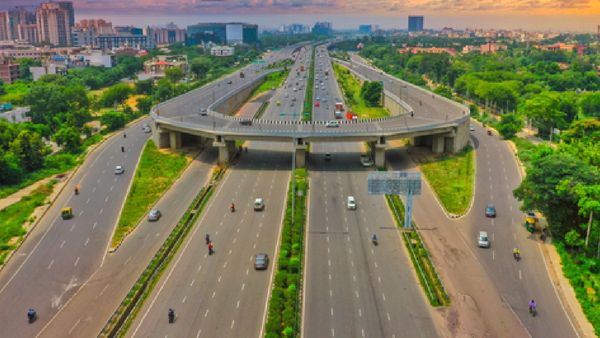  தமிழ்நாட்டில் முதல்முறையாக வருகிறது 10 வழி சாலை.. கவனிக்க வேண்டிய 7 சிறப்பம்சங்கள்.. நோட் பண்ணுங்க 