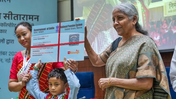 50,000 செலுத்தினால்,ரூ.25 லட்சம் கிடைக்கும்.. நிர்மலா சீதாராமன் தொடங்கிய என்பிஎஸ் வாத்சல்யா திட்டம்