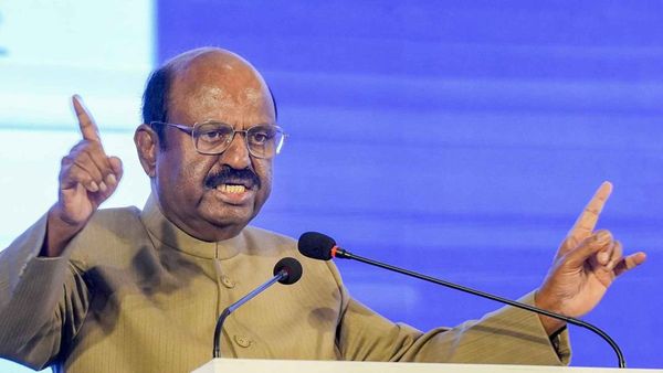 பாலியல் குற்றவாளிகளுக்கு தூக்கு: மேற்கு வங்க அரசின் மசோதா மீது ஆளுநர் எடுத்த முடிவு! என்ன நடக்கும்?