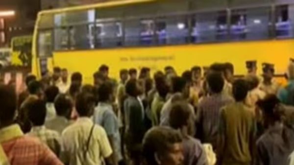 இரவில் பொங்கிய கோயம்பேடு பஸ் ஸ்டாண்டு.. தூங்கியவர்களை லத்தியால் தாக்கிய சென்னை போலீஸ்.. ஒரே பரபரப்பு