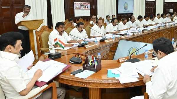 ஸ்டாலின் சத்தமின்றி சிக்ஸர்! தலித் பிரதிநிதிகளுக்கு மிக முக்கிய அமைச்சரவை! இந்த 3 அறிவிப்பை பாருங்க